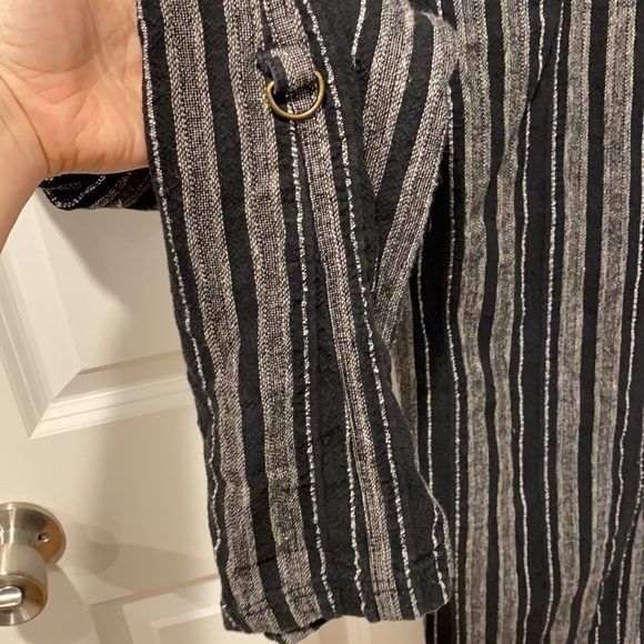 Hurley Striped Linen Blend Roll Up Beach Pants - Picture 10 of 14